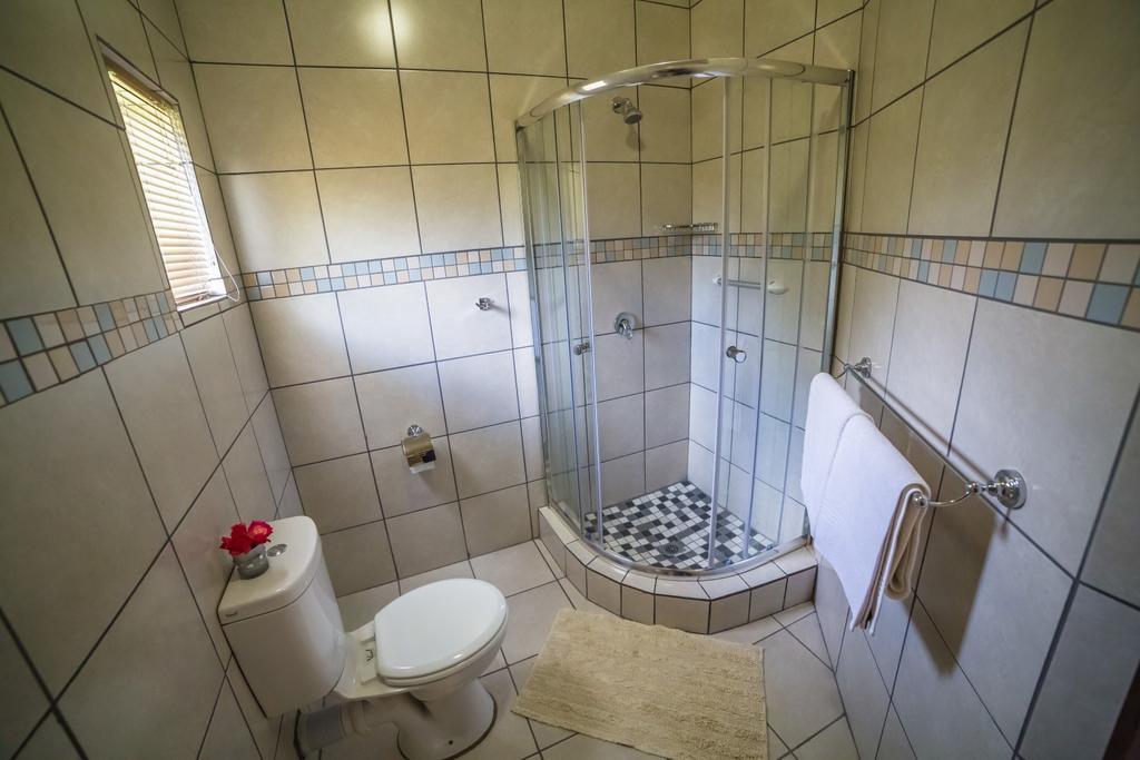 Beryl1 Guest House Klerksdorp Kültér fotó
